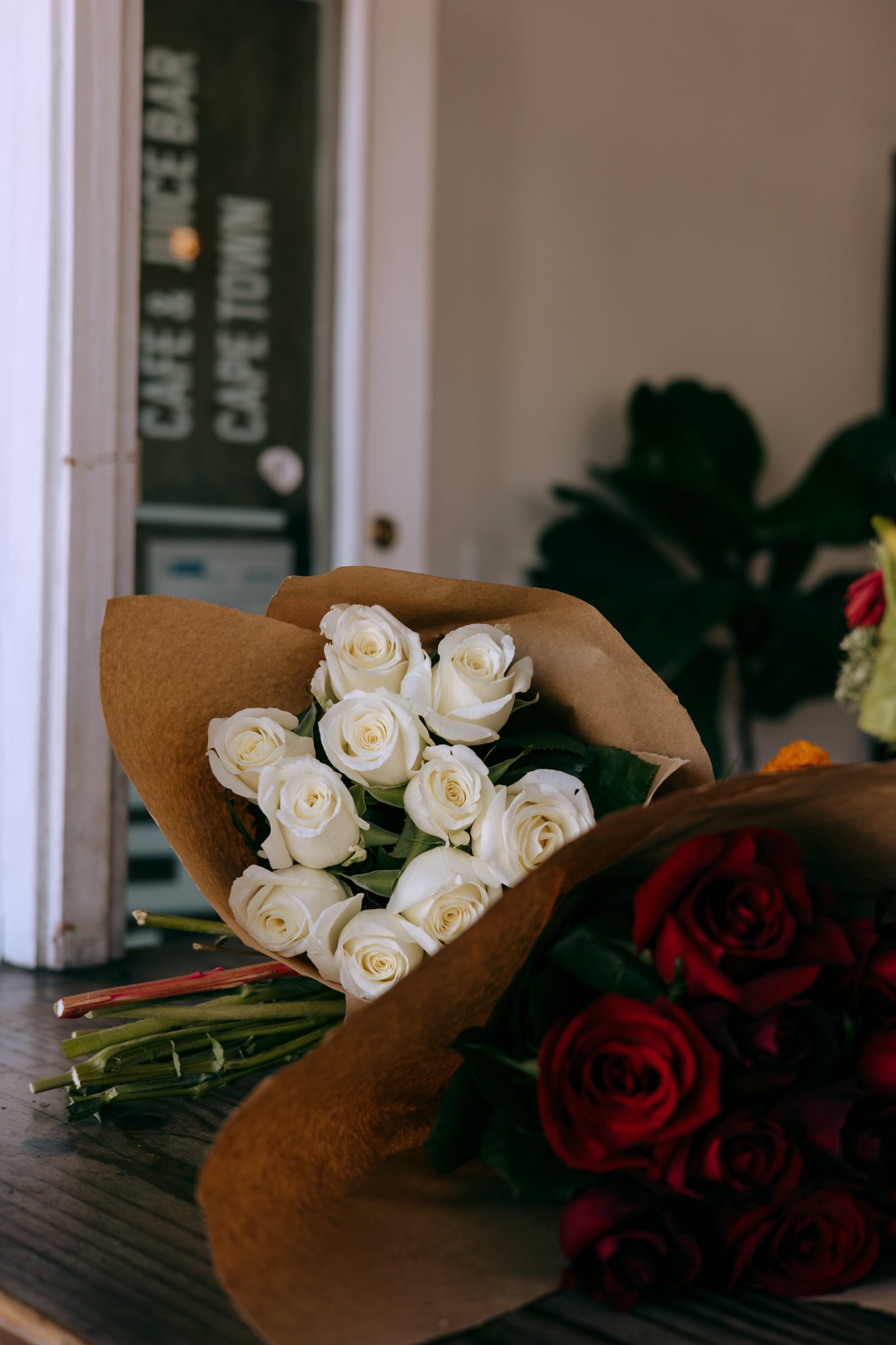 Local Roses Bunch - Red
