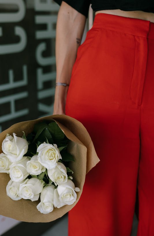 Local Roses Bunch - White